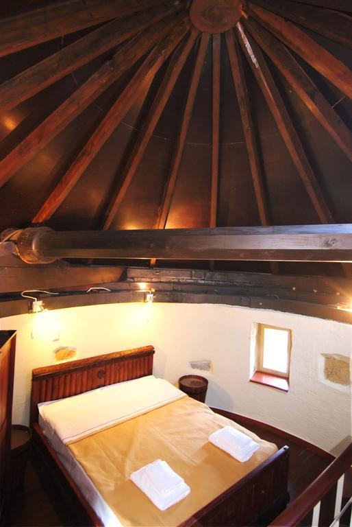 Limnoswindmills Apartment Kontias Екстериор снимка